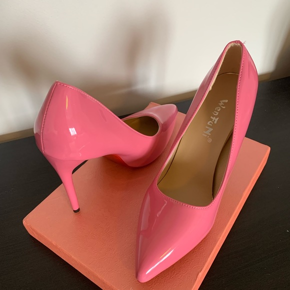 Pointed toe stilettos - Picture 2 of 7